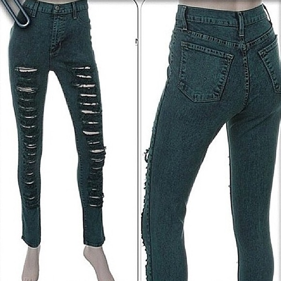 Highwaist distressed jeans