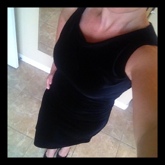 Sexy black dress! - Picture 1 of 3