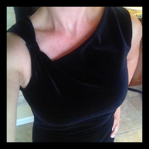 Sexy black dress! - Picture 2 of 3