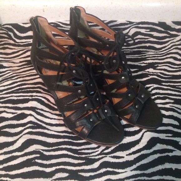 Dolce Vita Shoes - Dolce Vita Rhoda gladiator wedge 6.5