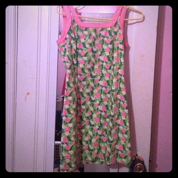Super cute Lilly Pulitzer dress!
