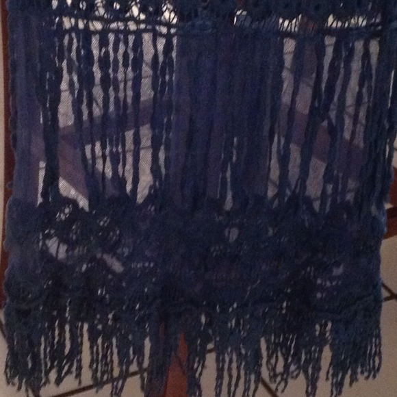 Embroidered top - Picture 3 of 4