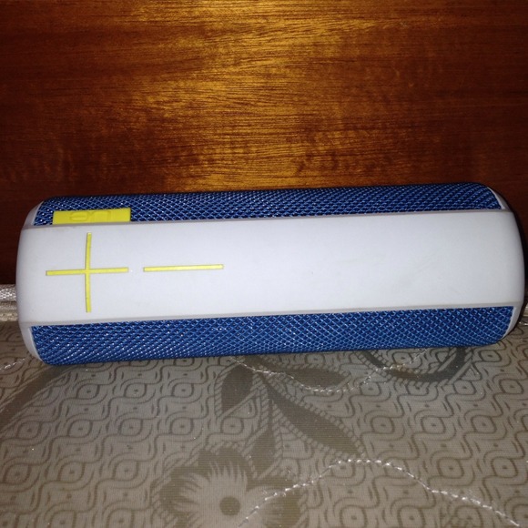 UE Boom speaker - Picture 2 of 4
