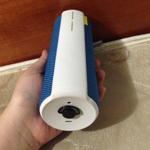 UE Boom speaker - Picture 3 of 4