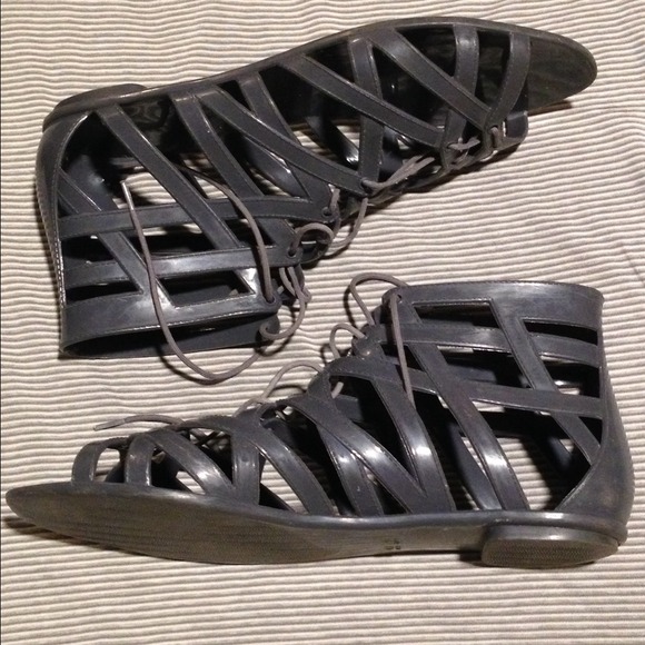 CHINESE LAUNDRY GLADIATOR SANDALS