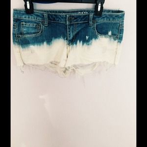 Ombré denim shorts!