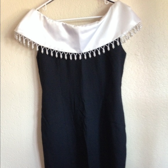 RESERVED Vintage collared pencil dress