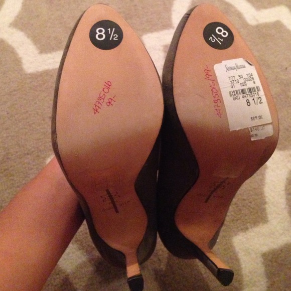 Dolce Vita Pumps - Picture 4 of 4