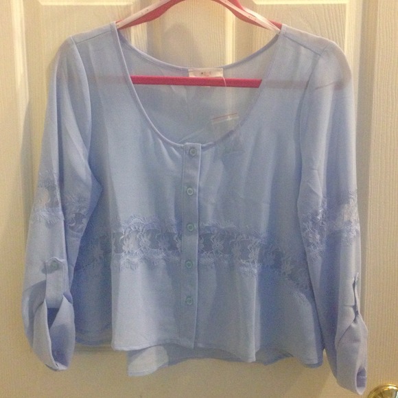 Long Sleeve Crop Top - Picture 1 of 2