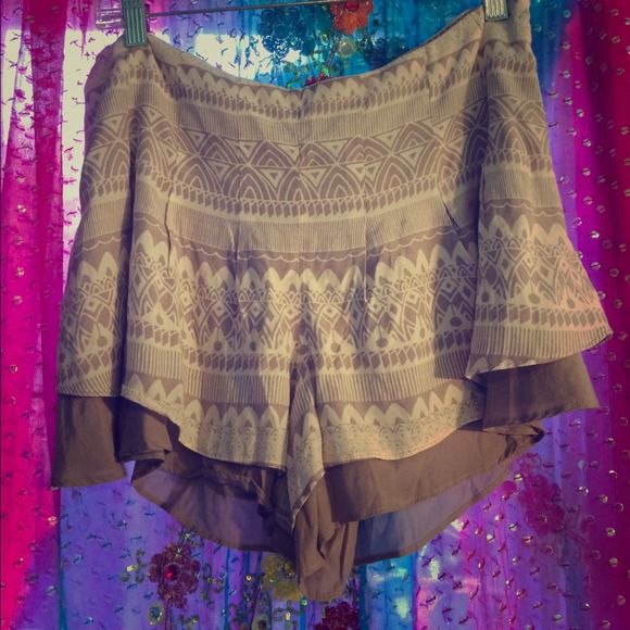 💛💙💜Free People grey cotton shorts💚💜