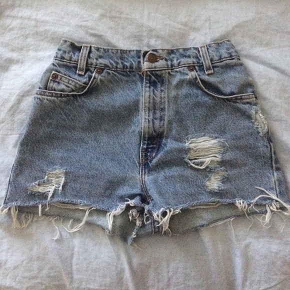 Levi's high-waisted shorts!
