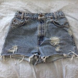 Levi's high-waisted shorts!