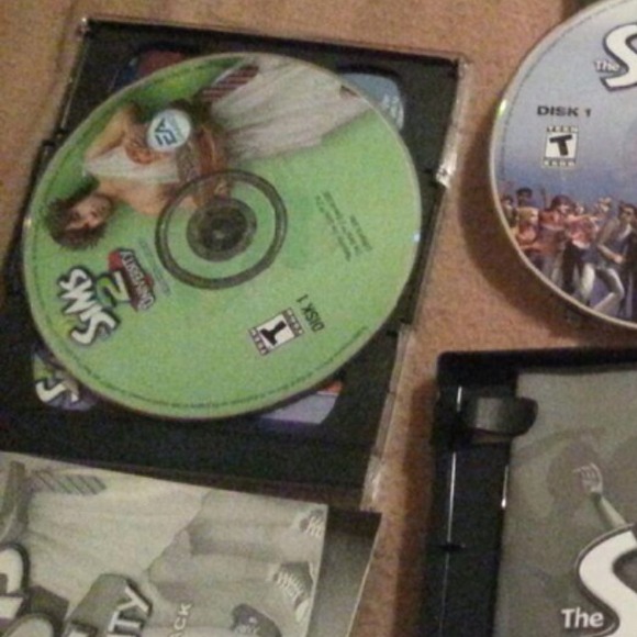 Sims 2 University and Apartment Life (ughyousuck)