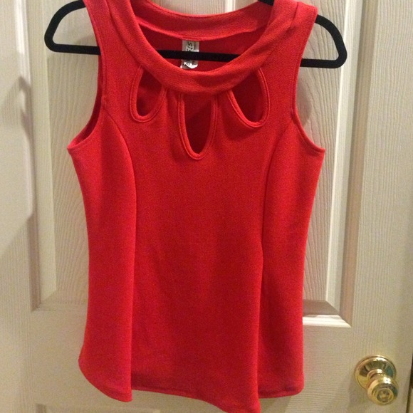 🔻Red Peplum Top🔻 - Picture 1 of 3