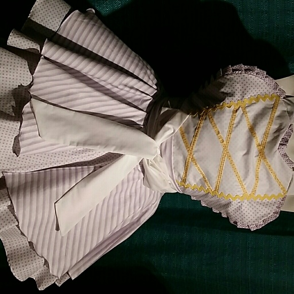 Aprons - Picture 3 of 3