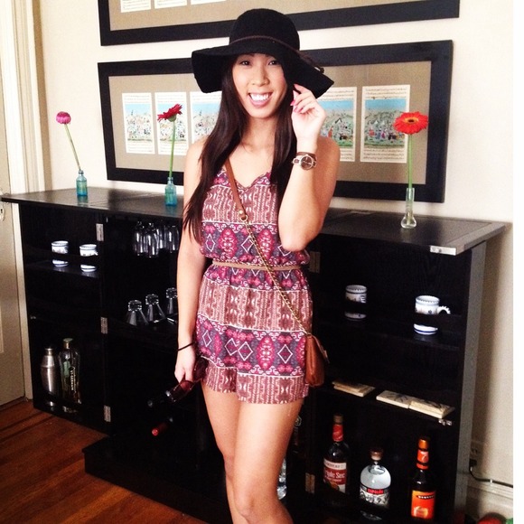 Floppy Black Hat