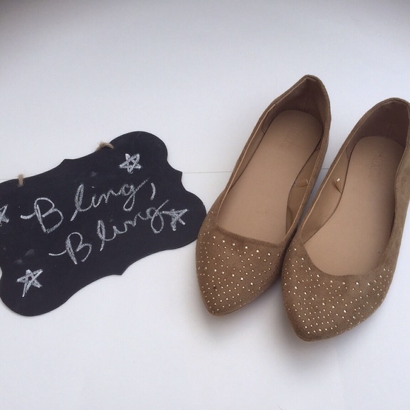 Shoes - Tan Flats