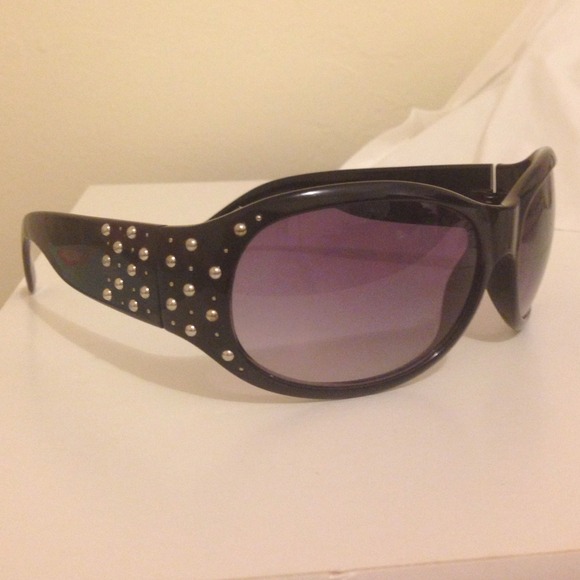 Rhinestone Studded Sunglasses