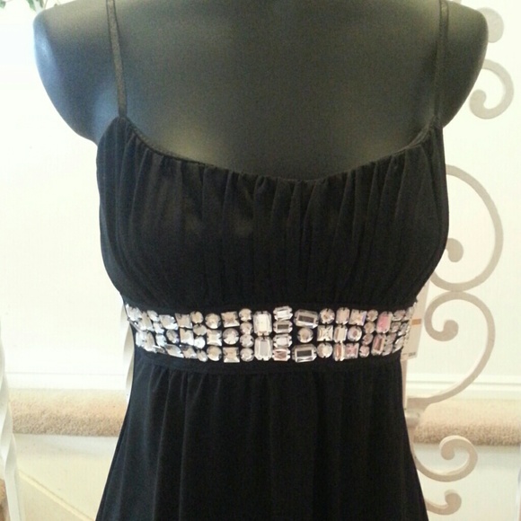 NWT ~ Rampage Black Top w/Rhinestones - Picture 1 of 3