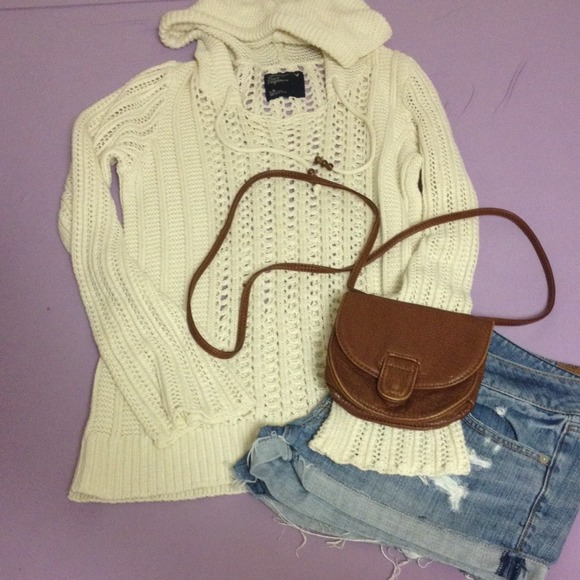 Open Knit hoodie & Pitt sweatshirt!