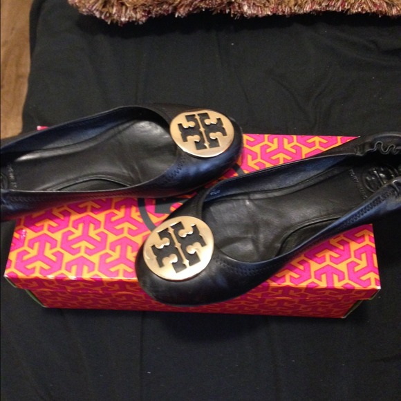 Tory burch black reva flats