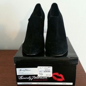 ♡A Steal♡ Black Booties