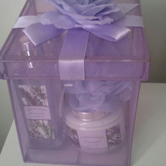 A Bath Gift Box   SOLD