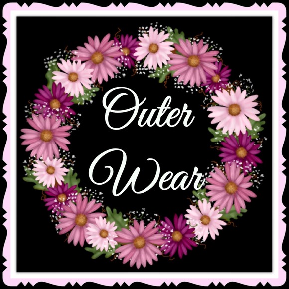 Thank you for browsing my closet! ๐๐บ๐โ๏ธ - Picture 1 of 1