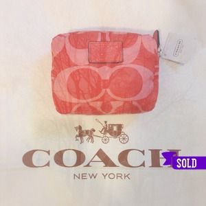 ! S O L D ! NWT Coach Park Signature Folding Tote