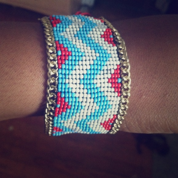 Aztec bracelet with drawstring