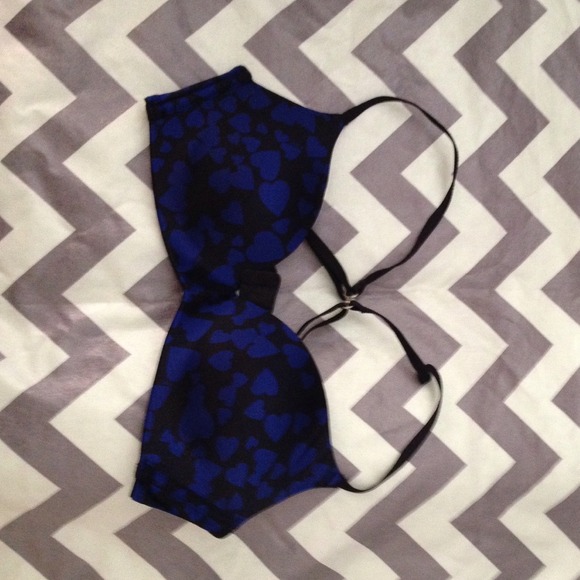 SOLD!!!!!   Victoria's Secret Pink bra 32B