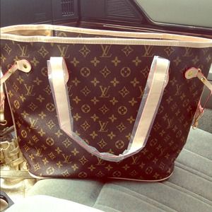 🎉reduced today only 🎉Louis Vuitton neverfull