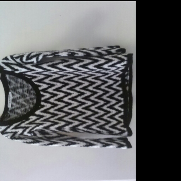 Black and White Chevron Print Sweater