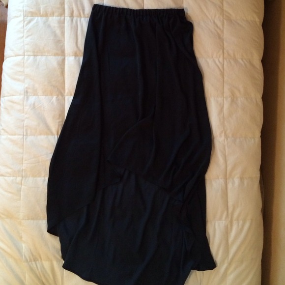 Black shear high-low skirt