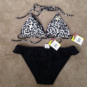 NEW Volcom Bikini Set