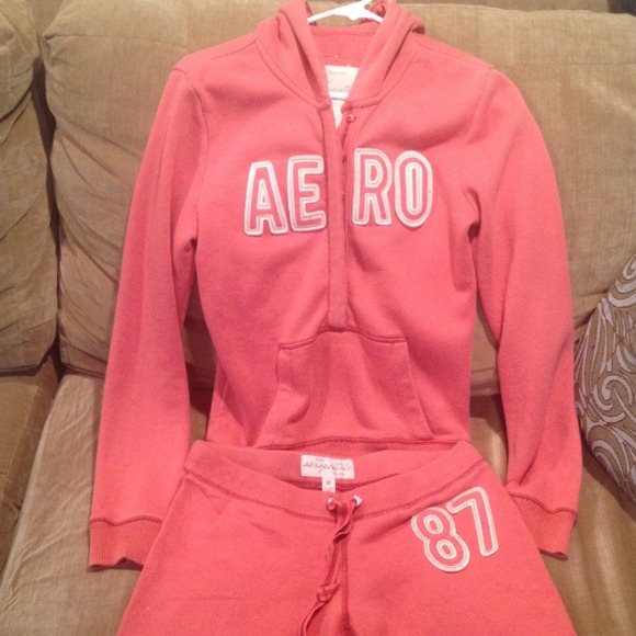 Limited Sale Price AERO sweater and sweatpants