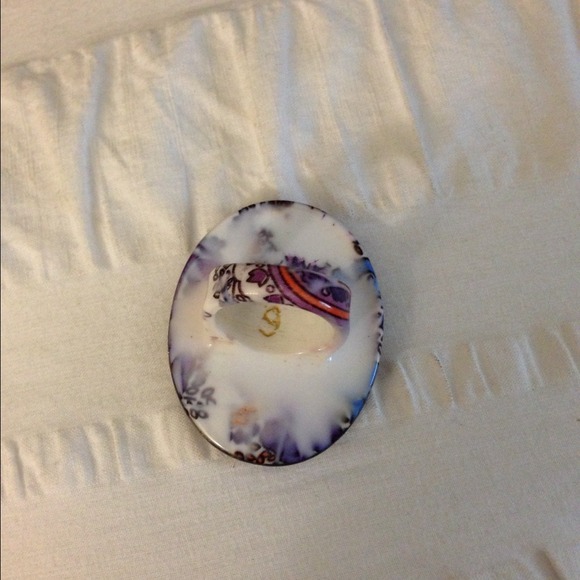 Ring - Picture 2 of 2