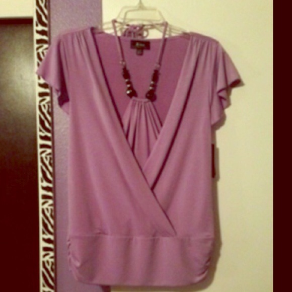 Necklace shirt