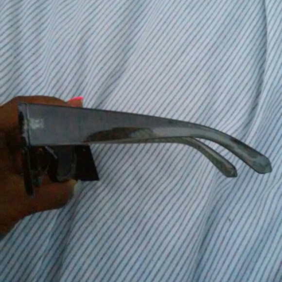 Grey Retro Shades - Picture 2 of 2