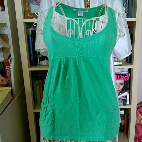 Green tank top - Picture 1 of 3