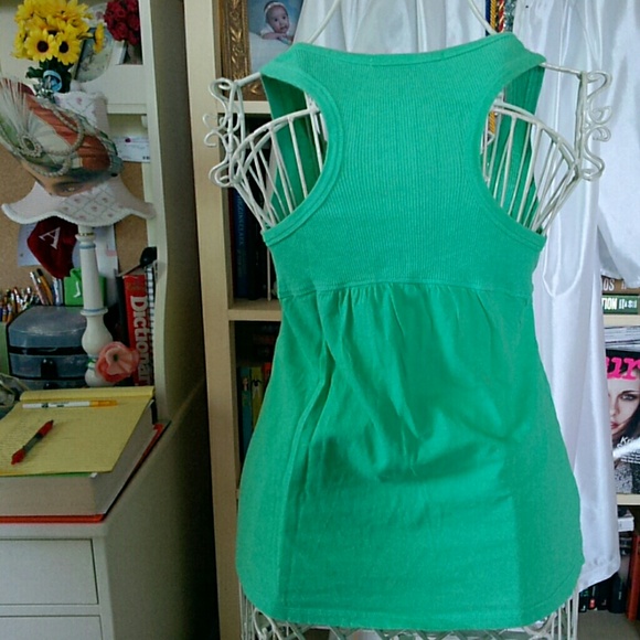 Green tank top - Picture 3 of 3