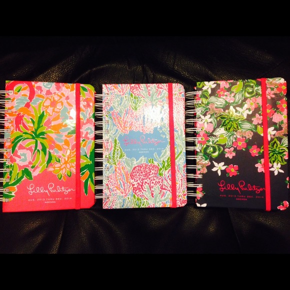 Lilly Pulitzer Agenda Small - Picture 2 of 4