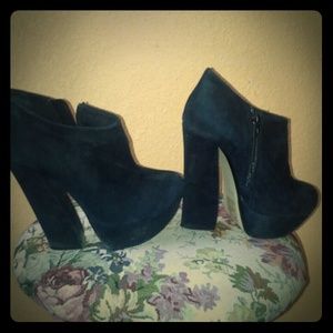 ALDO asymmetrical shoes