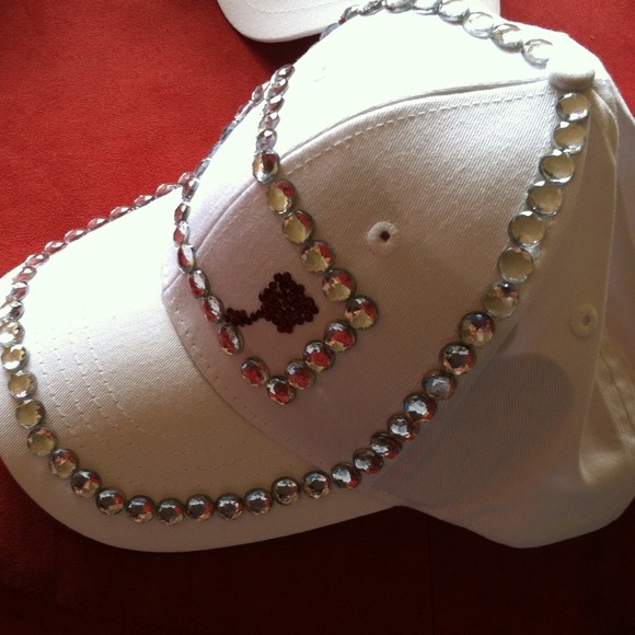 SnapBack - Picture 2 of 3