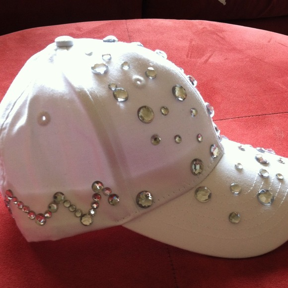 SnapBack - Picture 2 of 4