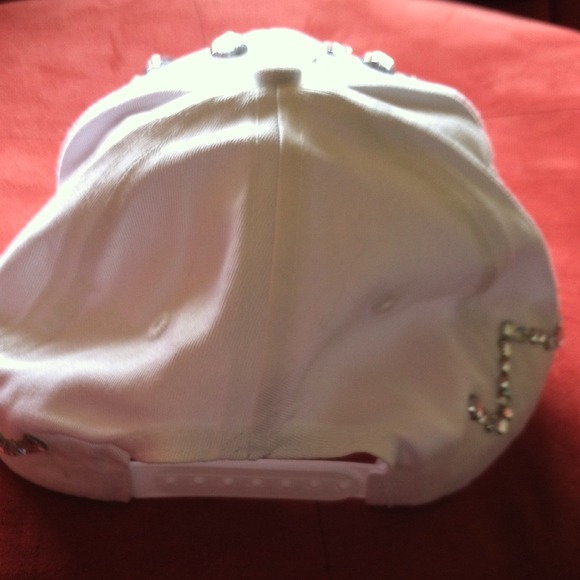 SnapBack - Picture 4 of 4