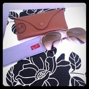 SOLD!!! Ray-Ban RB3025 Aviator Sunglasses