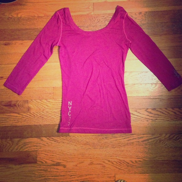 American Eagle 3/4 length tee