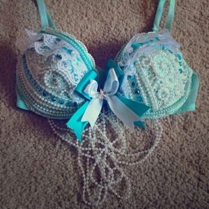 ⚡️SALE⚡️Rave Bra 32C / 34C / 32D