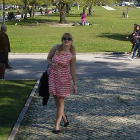 🎉3 FOR $10🎉Coral & White Dress - Picture 3 of 4